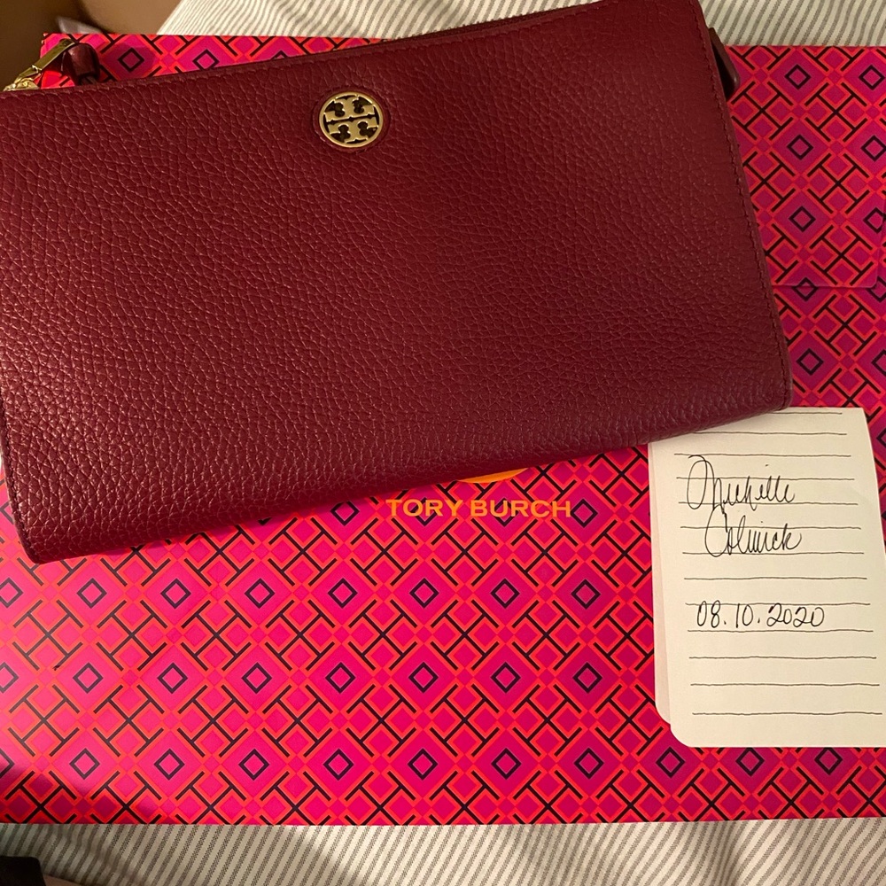 Tory Burch Brody Wristlet